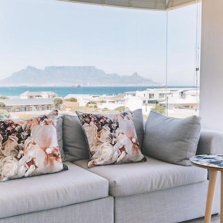 Small Bay Beach Suites Kaapstad Buitenkant foto