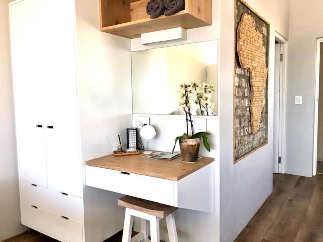 Small Bay Beach Suites Kaapstad Buitenkant foto