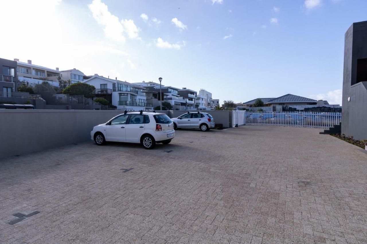 Small Bay Beach Suites Kaapstad Buitenkant foto