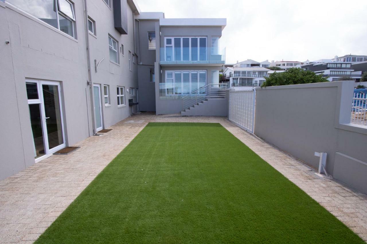 Small Bay Beach Suites Kaapstad Buitenkant foto