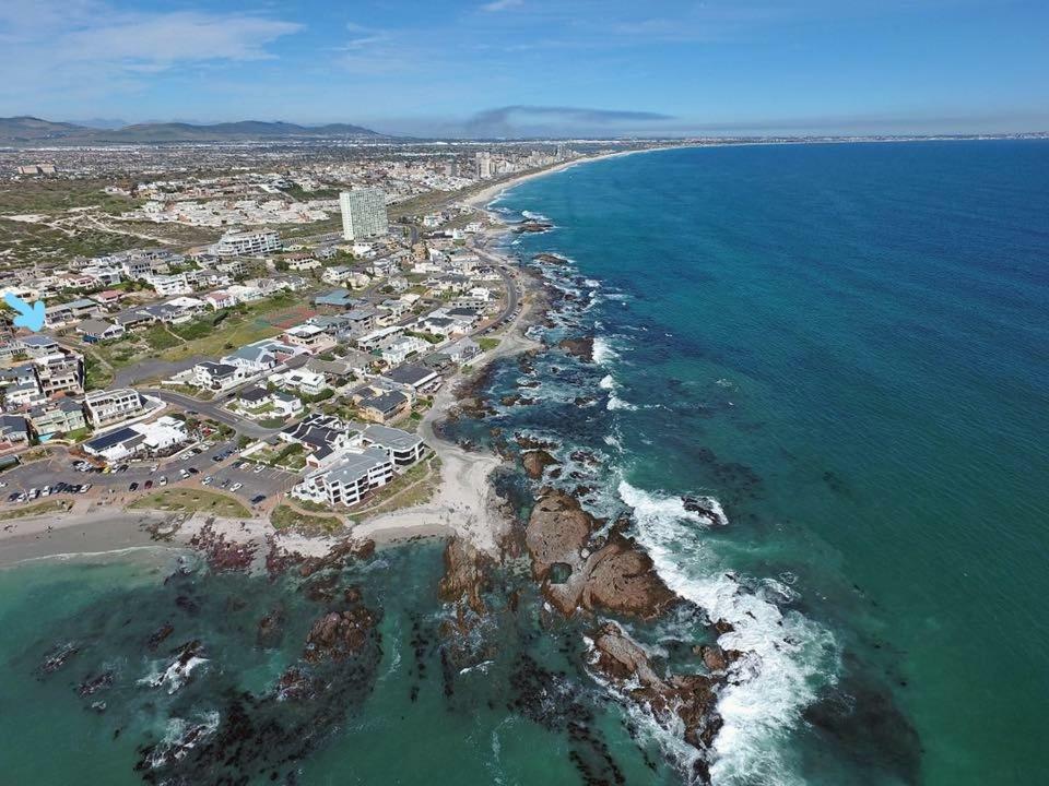 Small Bay Beach Suites Kaapstad Buitenkant foto
