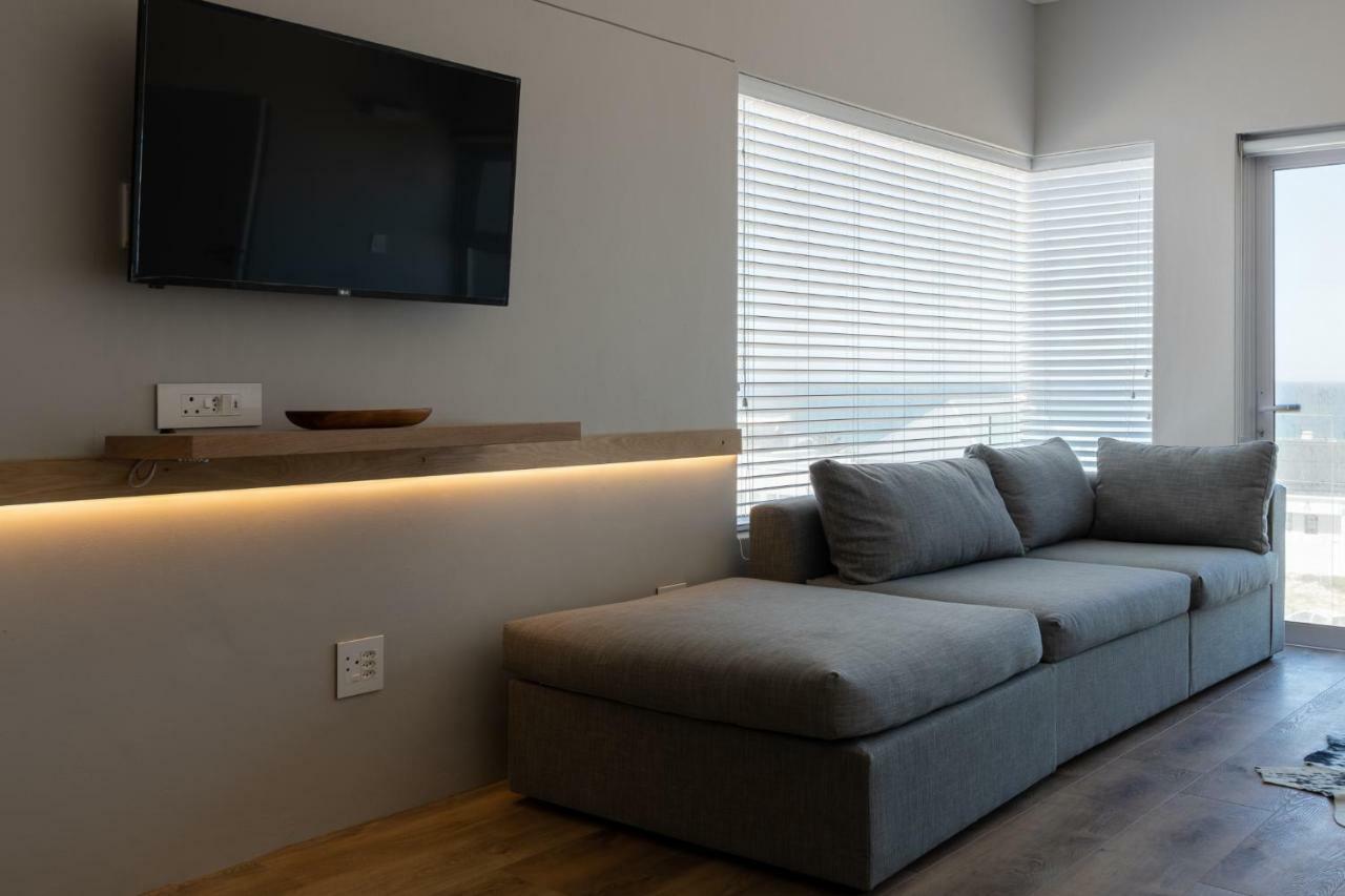 Small Bay Beach Suites Kaapstad Buitenkant foto