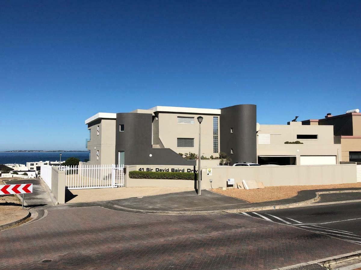 Small Bay Beach Suites Kaapstad Buitenkant foto