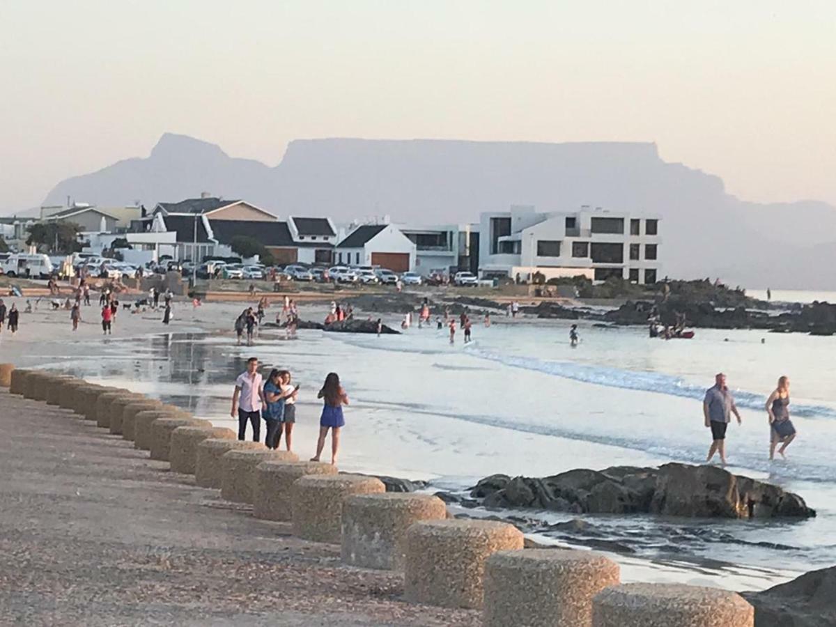 Small Bay Beach Suites Kaapstad Buitenkant foto